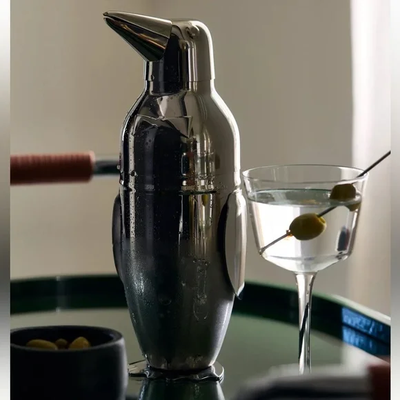 Pottery Barn Viski Penguin Cocktail Shaker with Strainer, Stainless Steel - Picture 12 of 12